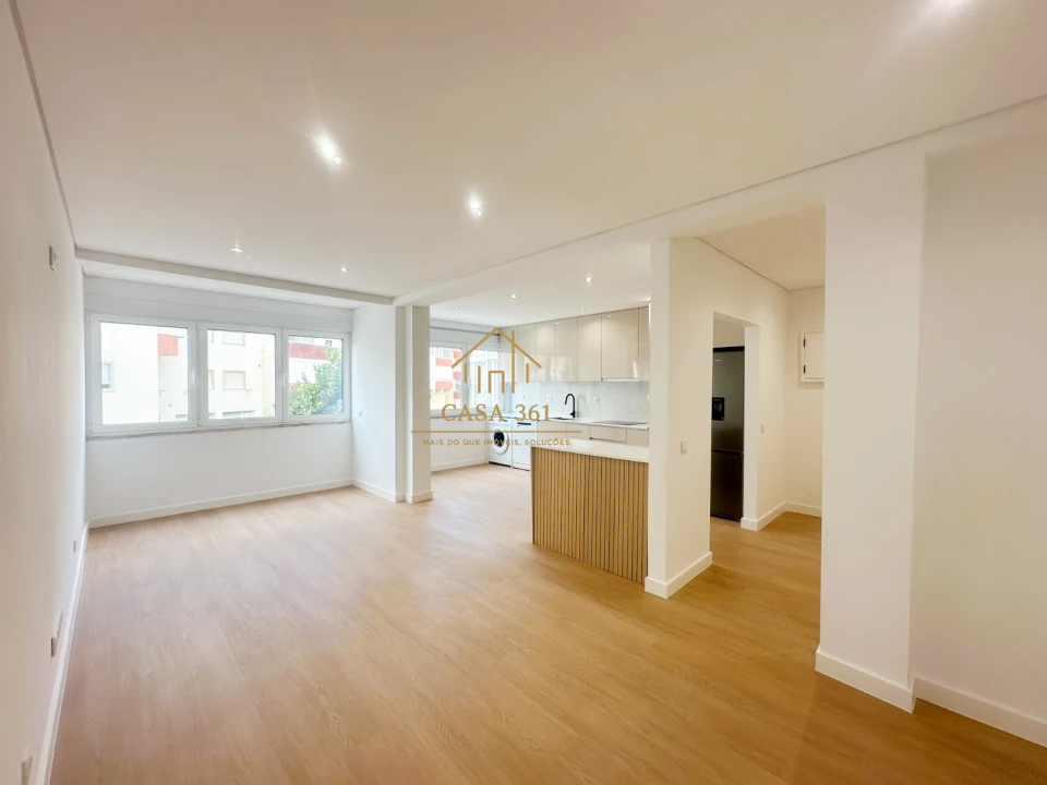 Apartamento T2 para Venda em Castanheira do Ribatejo e Cachoeiras Foto 5