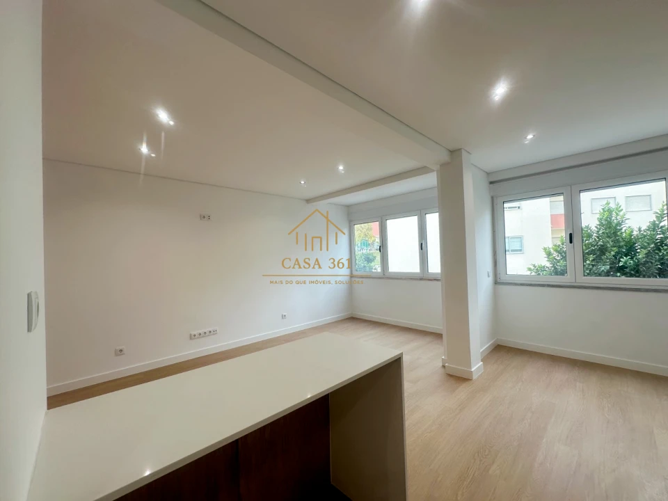 Apartamento T2 para Venda em Castanheira do Ribatejo e Cachoeiras Foto 14