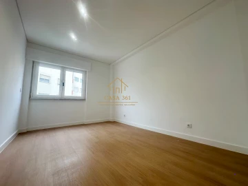 Apartamento T2 para Venda em Castanheira do Ribatejo e Cachoeiras