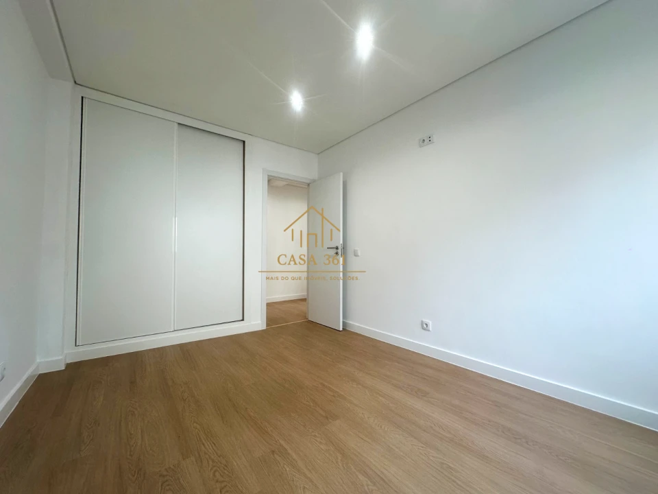 Apartamento T2 para Venda em Castanheira do Ribatejo e Cachoeiras Foto 18