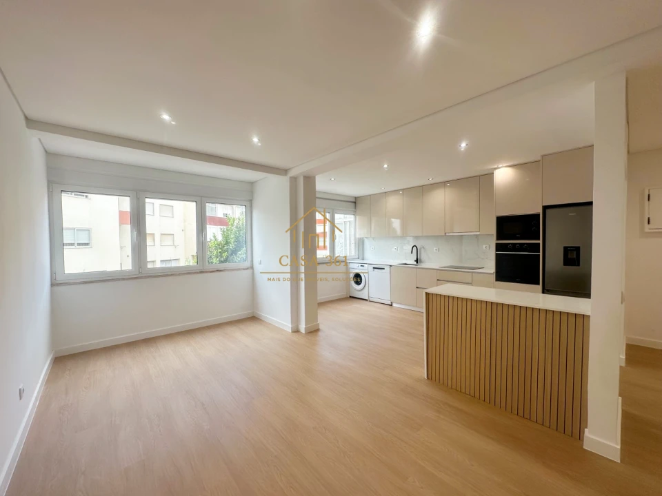 Apartamento T2 para Venda em Castanheira do Ribatejo e Cachoeiras Foto 1