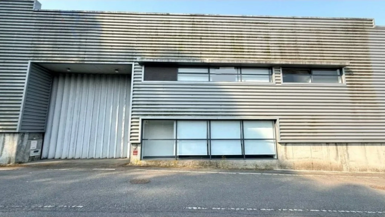 Armazém para Arrendamento em Guilhabreu Foto 1