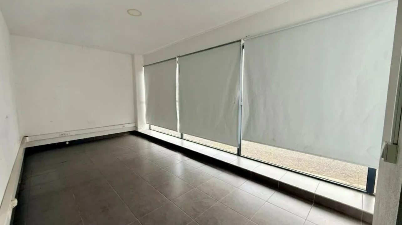 Armazém para Arrendamento em Guilhabreu Foto 9