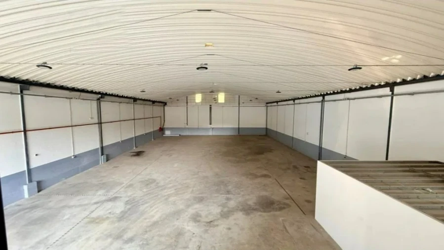Armazém para Arrendamento em Guilhabreu Foto 3