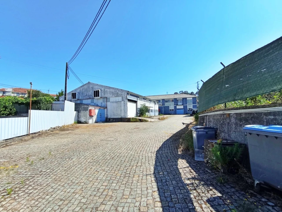 Armazém para Venda em Baguim do Monte (Rio Tinto) Foto 6