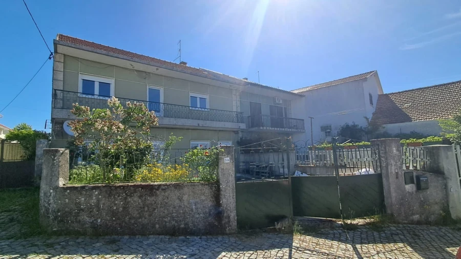Moradia T3 para Arrendamento em Sabugal e Aldeia de Santo António Foto 2