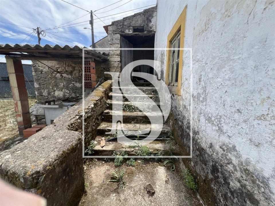 Moradia T2 para Venda em Gesteira e Brunhós Foto 5
