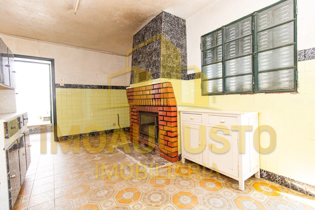 Moradia T4 para Venda em Ruvina, Ruivós e Vale das Éguas Foto 6
