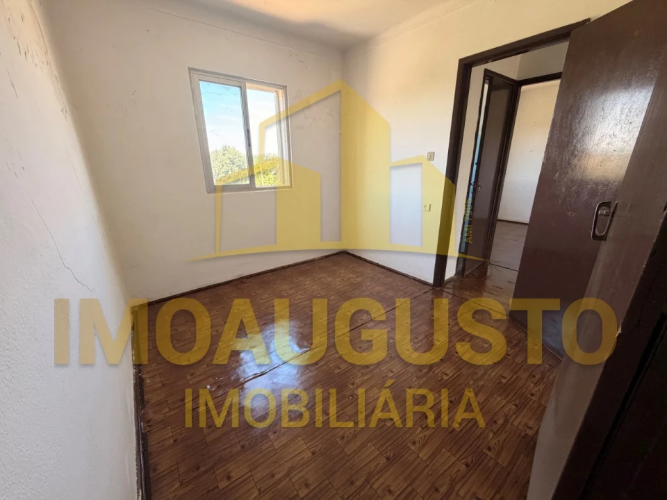 Moradia T3 para Venda em Sabugal e Aldeia de Santo António Foto 3