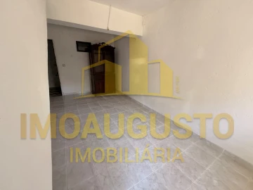 Moradia T3 para Venda em Sabugal e Aldeia de Santo António