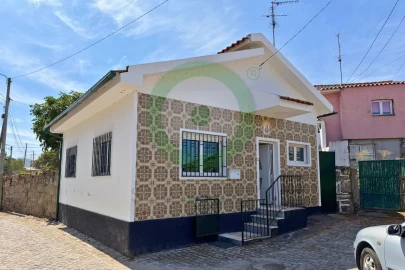 Moradia T2 para Venda em Outeiro Seco
