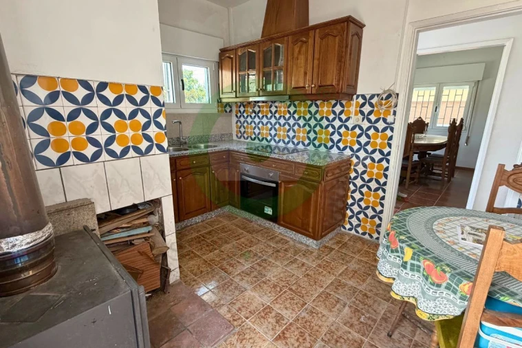Moradia T2 para Venda em Outeiro Seco Foto 5