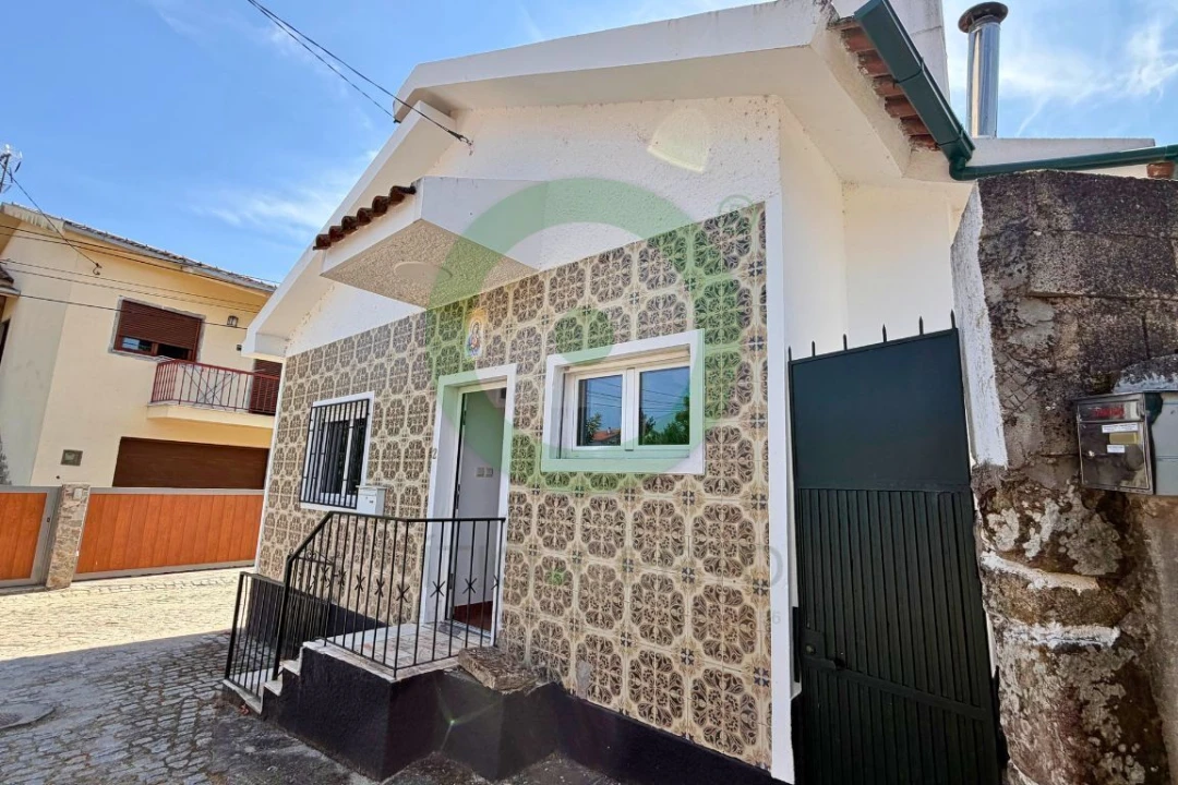 Moradia T2 para Venda em Outeiro Seco Foto 2