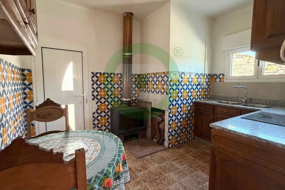 Moradia T2 para Venda em Outeiro Seco Foto 7