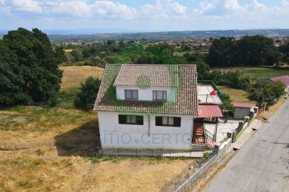 Moradia T6 para Venda em Cimo de Vila da Castanheira