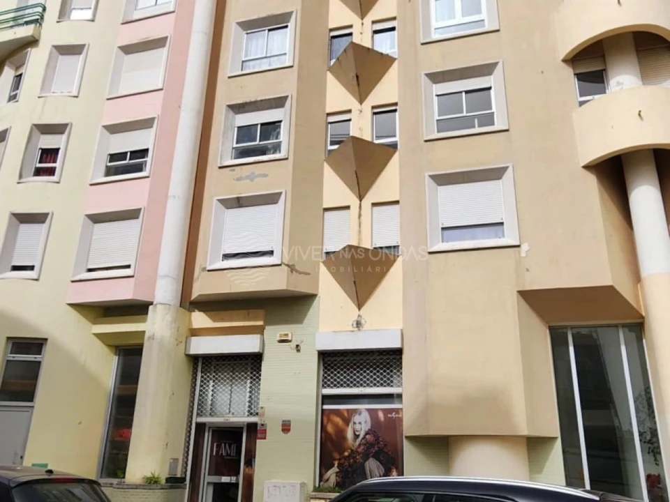 Apartamento T4 para Venda em Caparica e Trafaria Foto 1