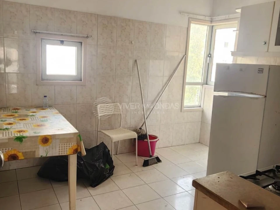 Apartamento T4 para Venda em Caparica e Trafaria Foto 2