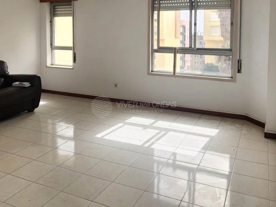 Apartamento T4 para Venda em Caparica e Trafaria Foto 5