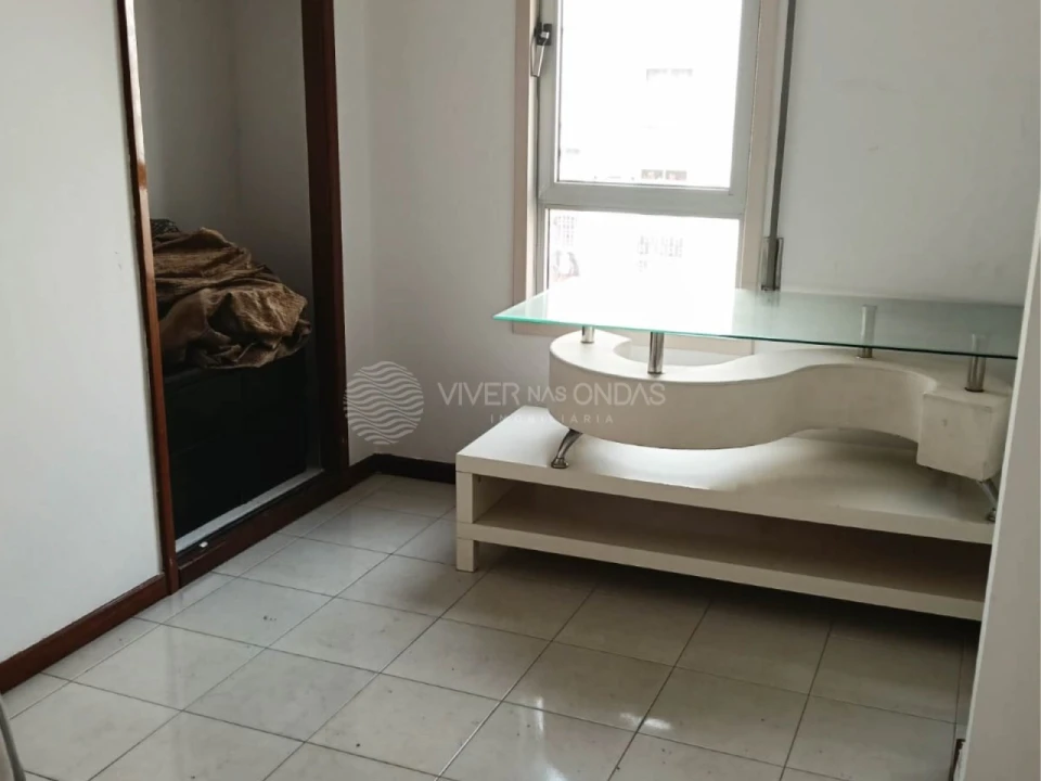 Apartamento T4 para Venda em Caparica e Trafaria Foto 10