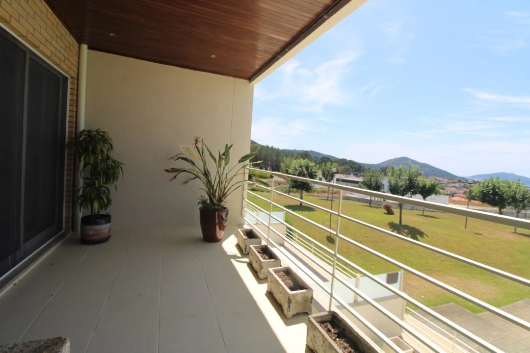 Apartamento T2 para Venda em Loivo Foto 4