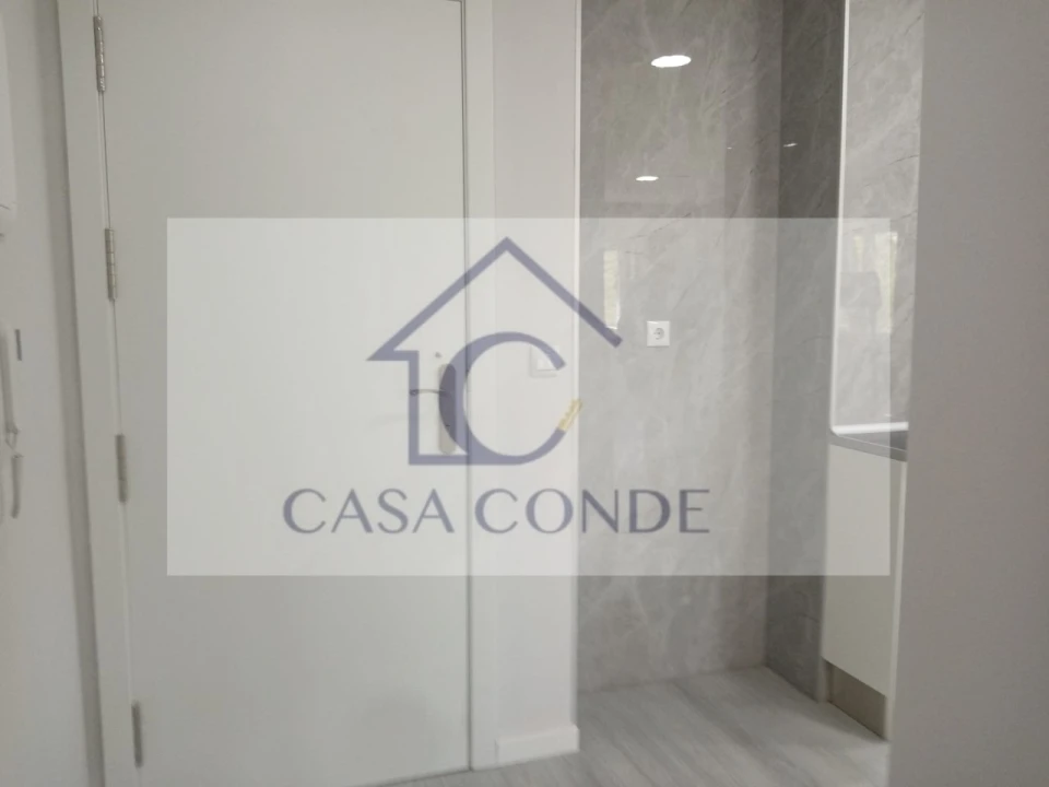 Apartamento T2 para Venda em Corroios Foto 2
