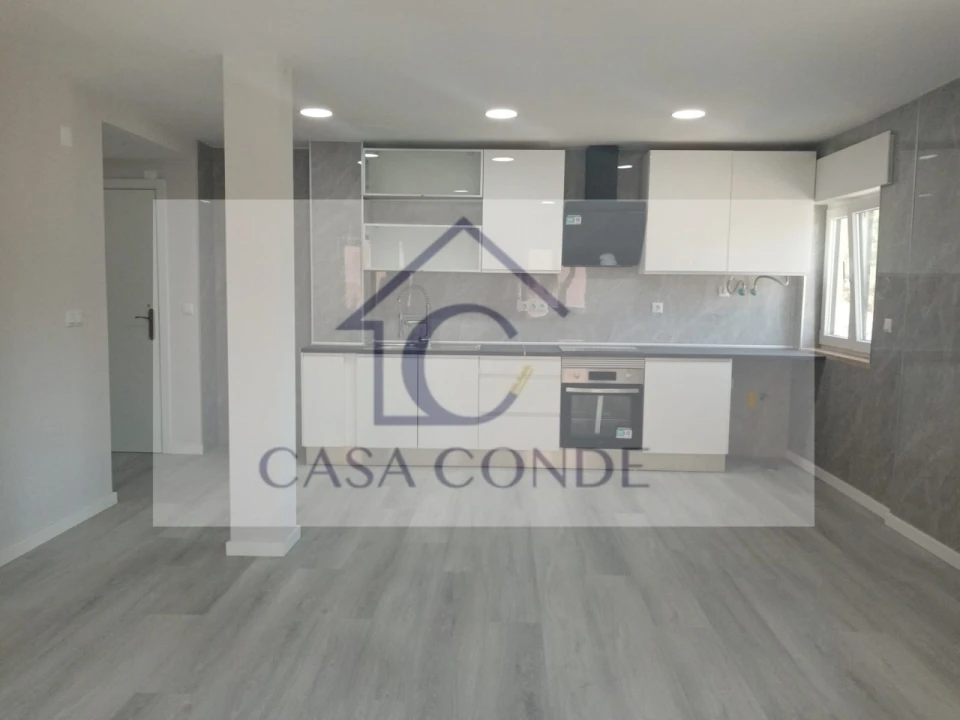 Apartamento T2 para Venda em Corroios Foto 3