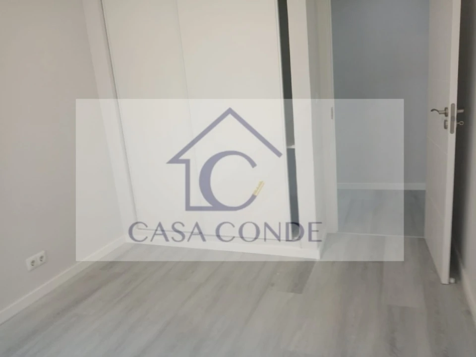 Apartamento T2 para Venda em Corroios Foto 4