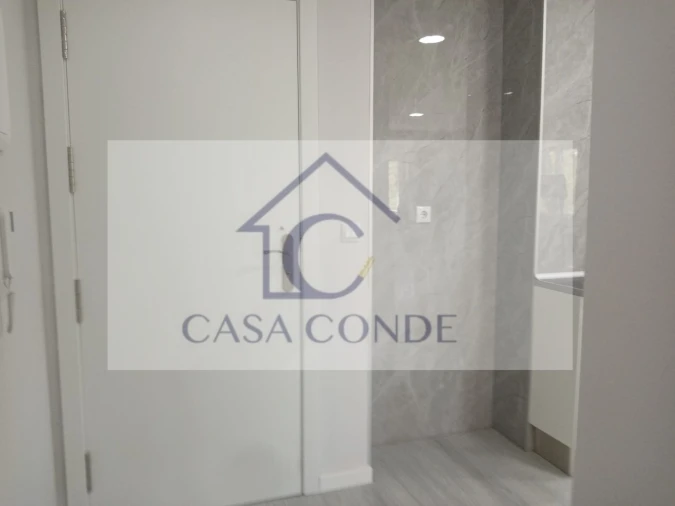 Apartamento T2 para Venda em Corroios Foto 2