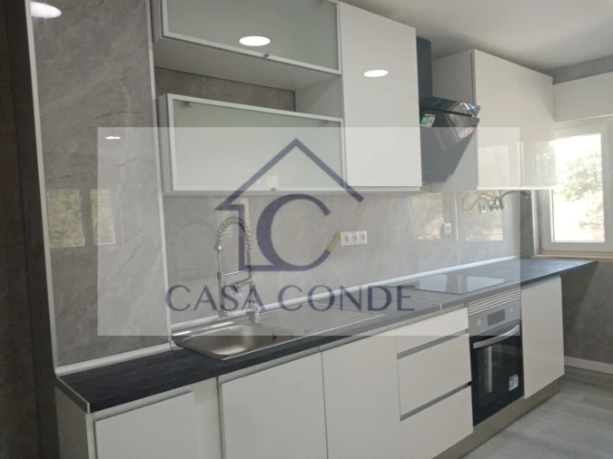 Apartamento T2 para Venda em Corroios Foto 9