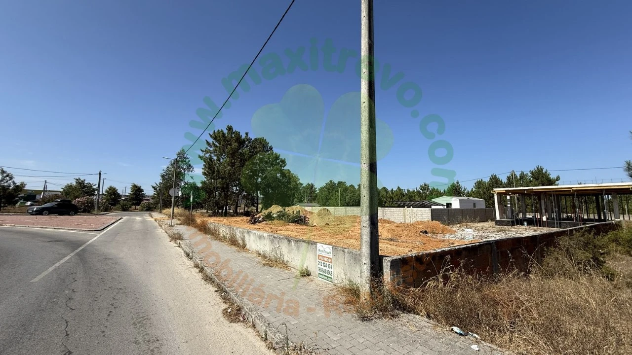Terreno para Venda em Quinta do Anjo Foto 1