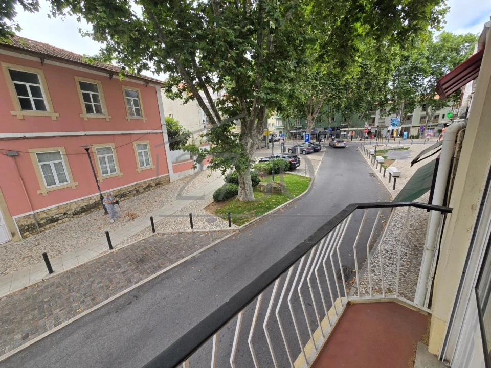 Apartamento T3 para Venda em Carcavelos e Parede Foto 24