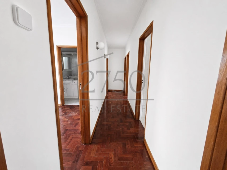 Apartamento T3 para Venda em Carcavelos e Parede Foto 20