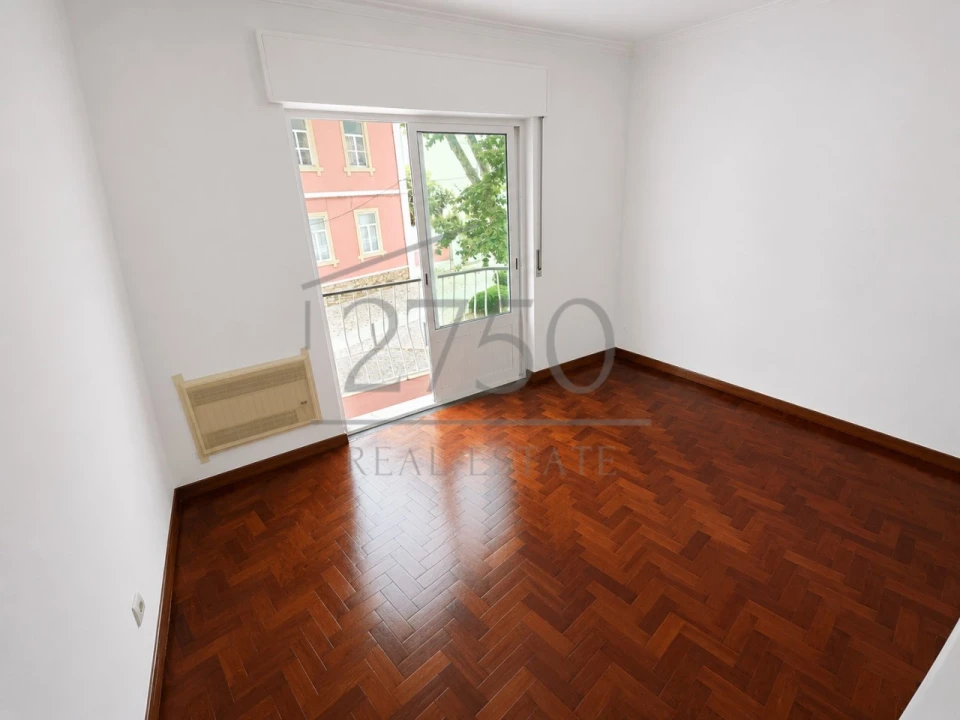 Apartamento T3 para Venda em Carcavelos e Parede Foto 21