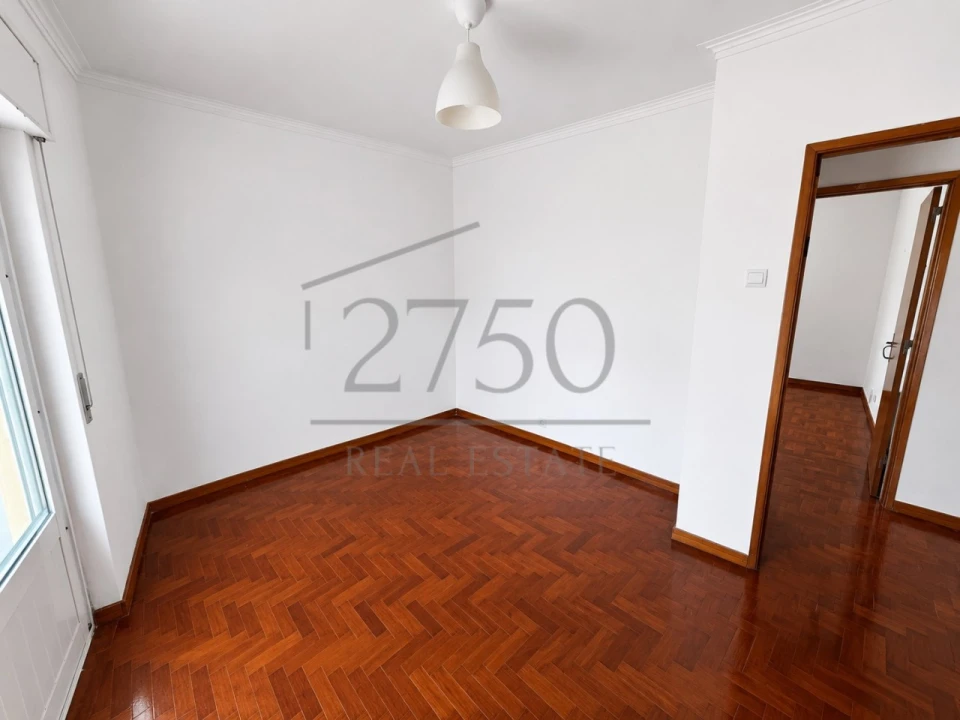 Apartamento T3 para Venda em Carcavelos e Parede Foto 22