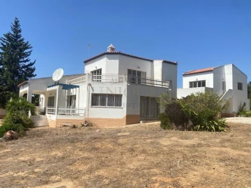 Moradia T5 para Venda em Luz