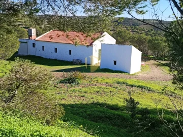 Moradia T3 para Venda em Castro Marim