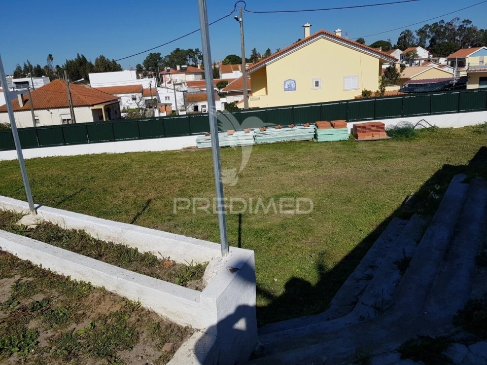 Terreno para Venda em Charneca de Caparica e Sobreda Foto 13