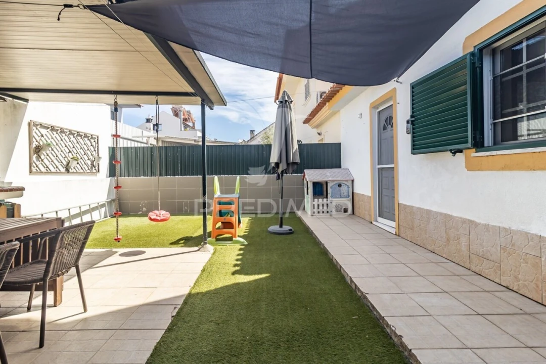 Moradia T3 para Venda em Quinta do Conde Foto 19