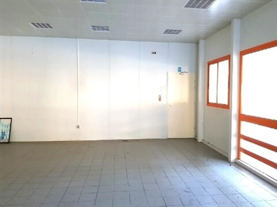 Armazém para Venda em Ratoeira Foto 10