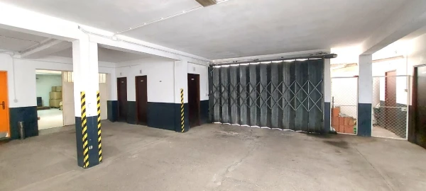 Armazém para Venda em Vila das Aves