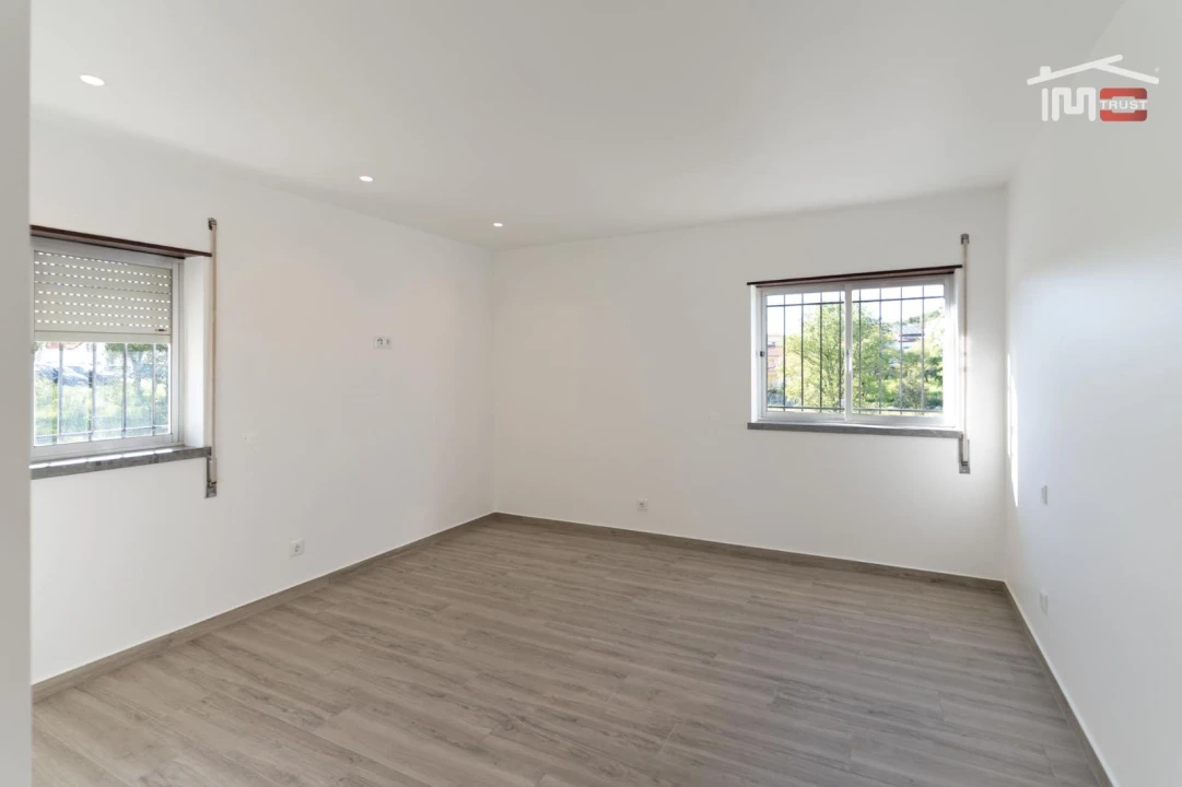 Apartamento T2 para Arrendamento em Fatima Foto 4