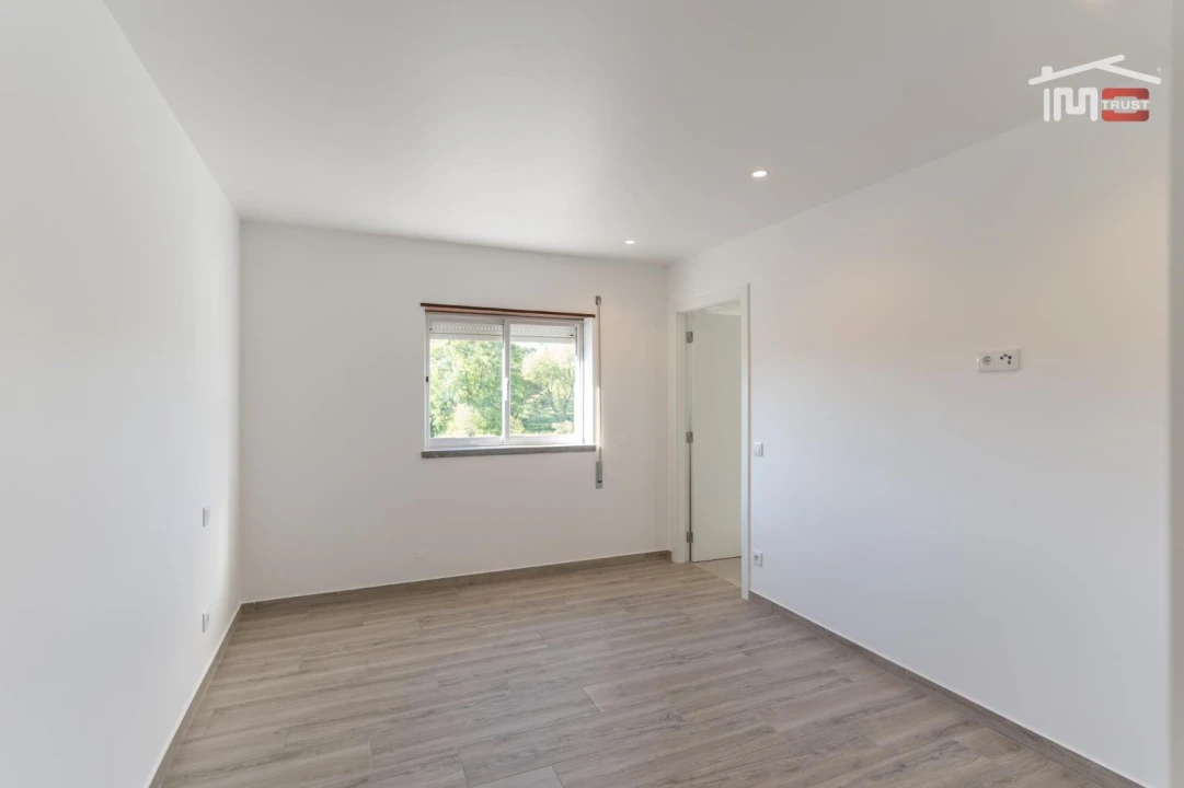 Apartamento T2 para Arrendamento em Fatima Foto 6