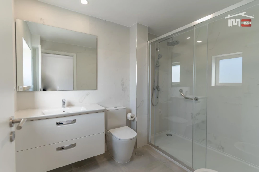 Apartamento T2 para Arrendamento em Fatima Foto 7