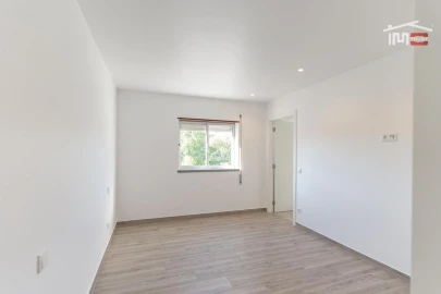 Apartamento T2 para Arrendamento em Fatima