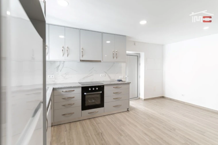 Apartamento T2 para Arrendamento em Fatima Foto 3