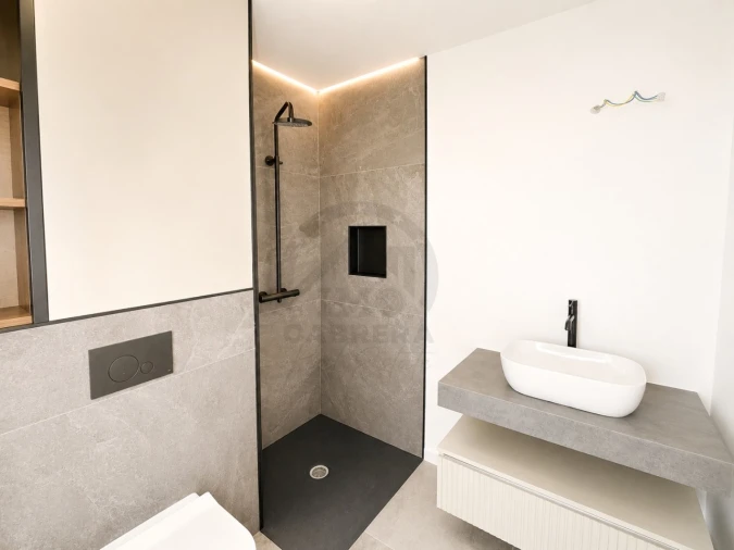 Apartamento T2 para Venda em Santo Antonio Foto 15