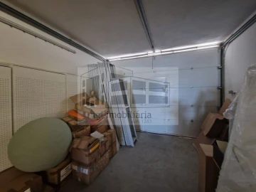 Loja para Arrendamento em Pontinha e Famões