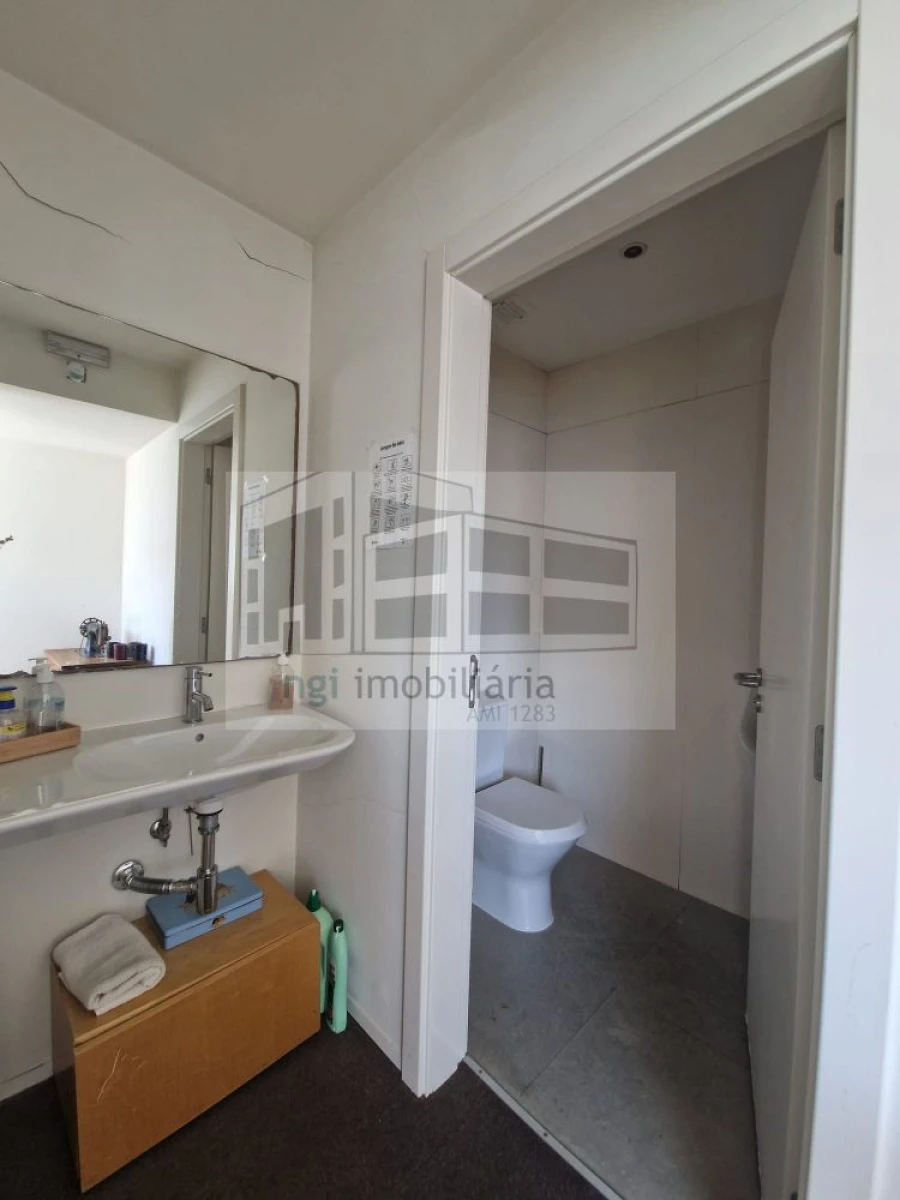 Loja para Arrendamento em Pontinha e Famões Foto 5