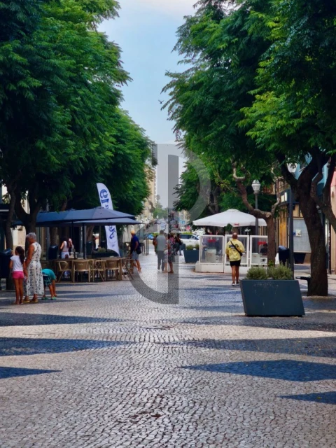 Loja para Arrendamento em Espinho
