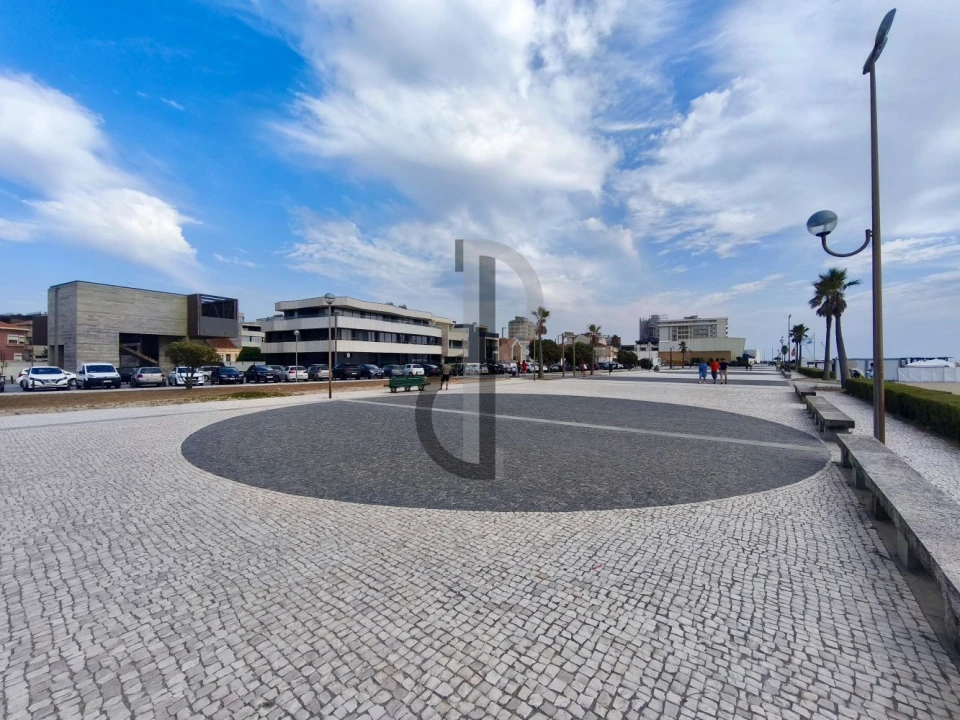 Loja para Arrendamento em Espinho Foto 3